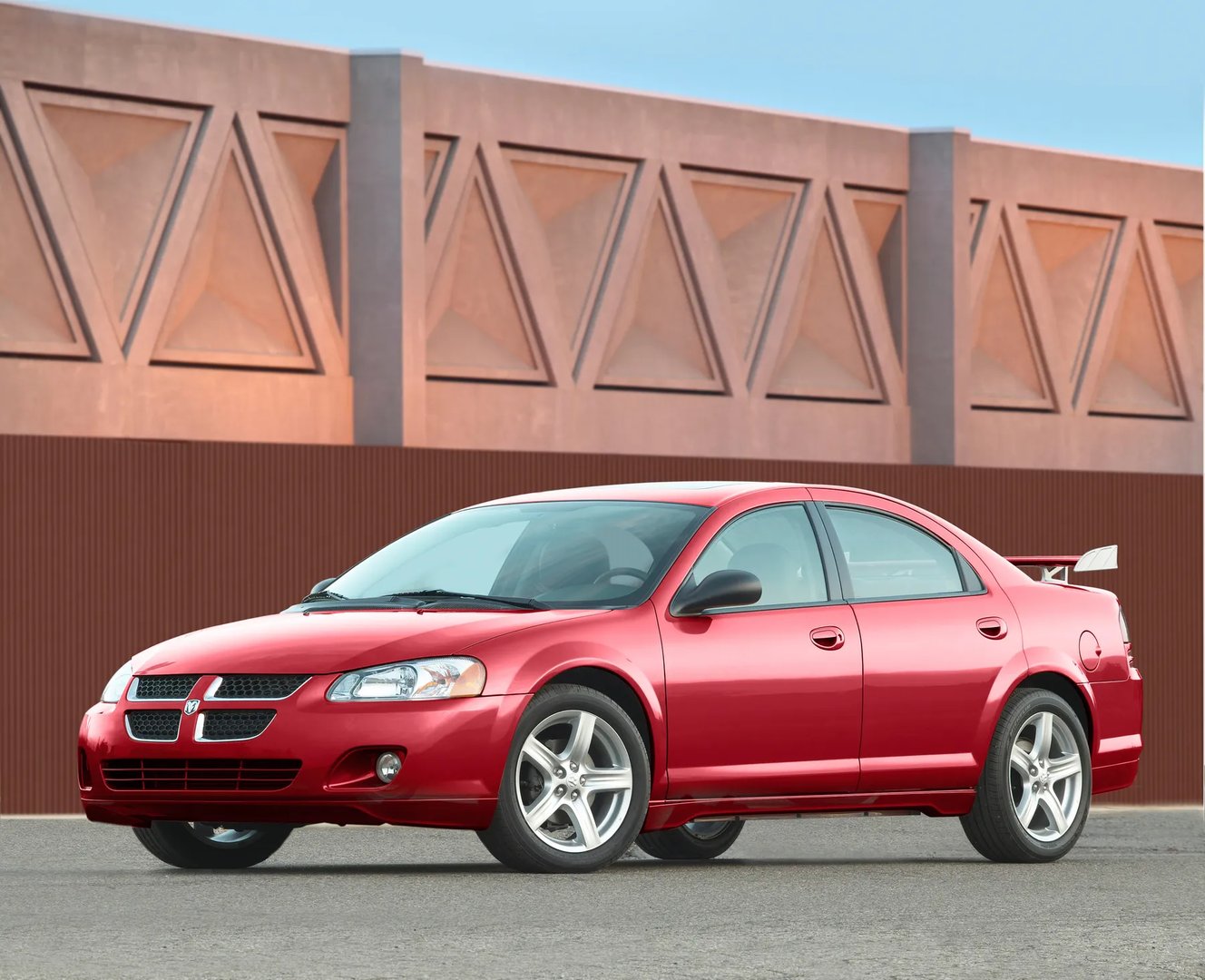 Dodge_Stratus_2_generation_restyling__Sedan__1.jpg