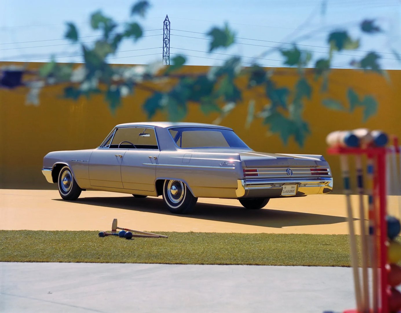 Buick_LeSabre_2_generation__Sedan_Hardtop__4.jpg