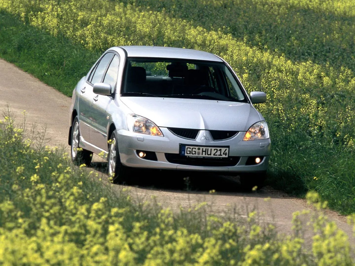 Mitsubishi_Lancer_9_generation__Sedan__6.jpg