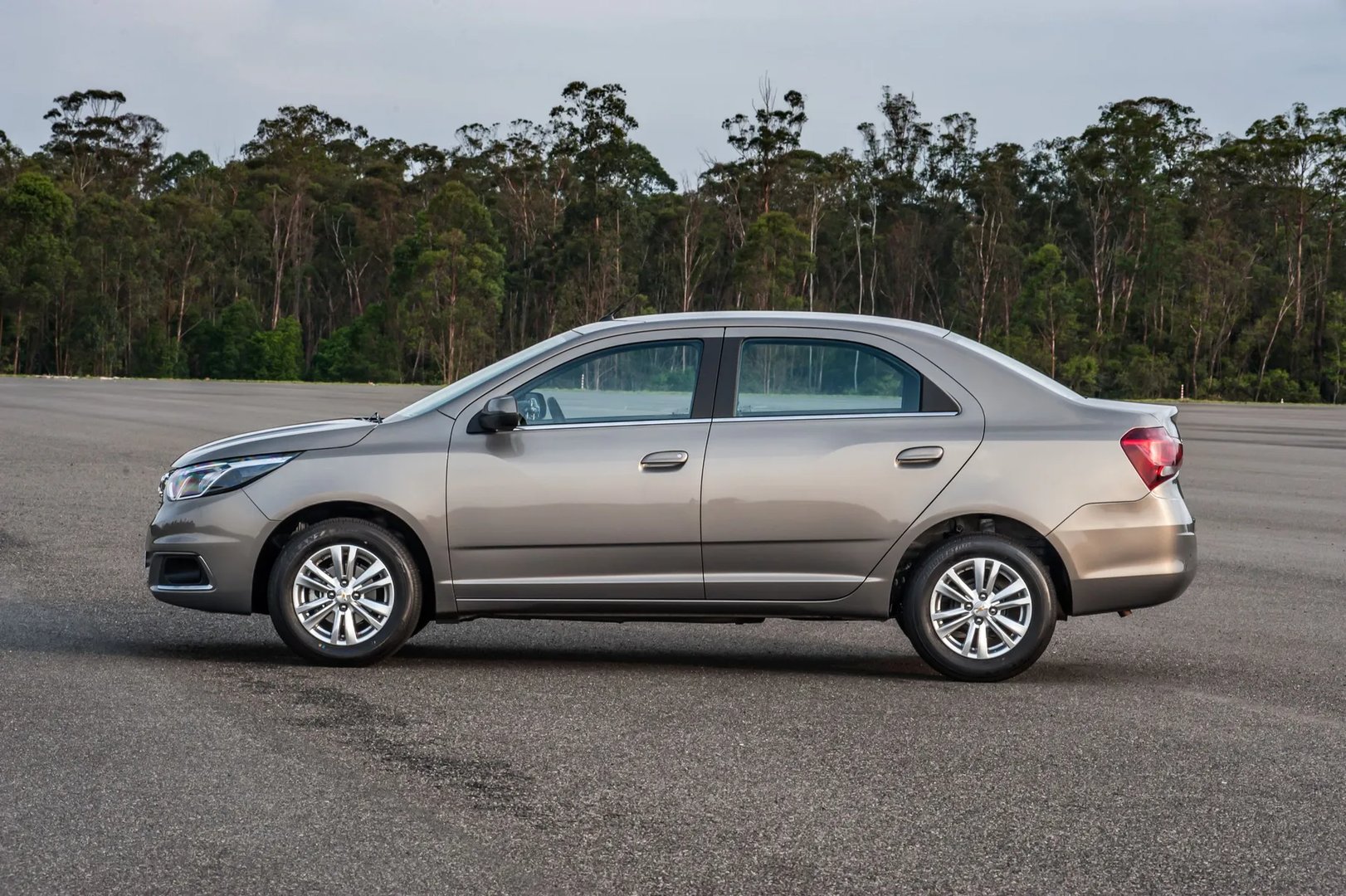 Chevrolet_Cobalt_2_generation_restyling__Sedan__6.jpg