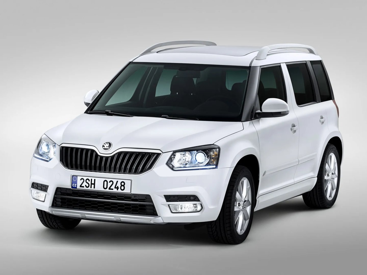 1 generation, restyling 