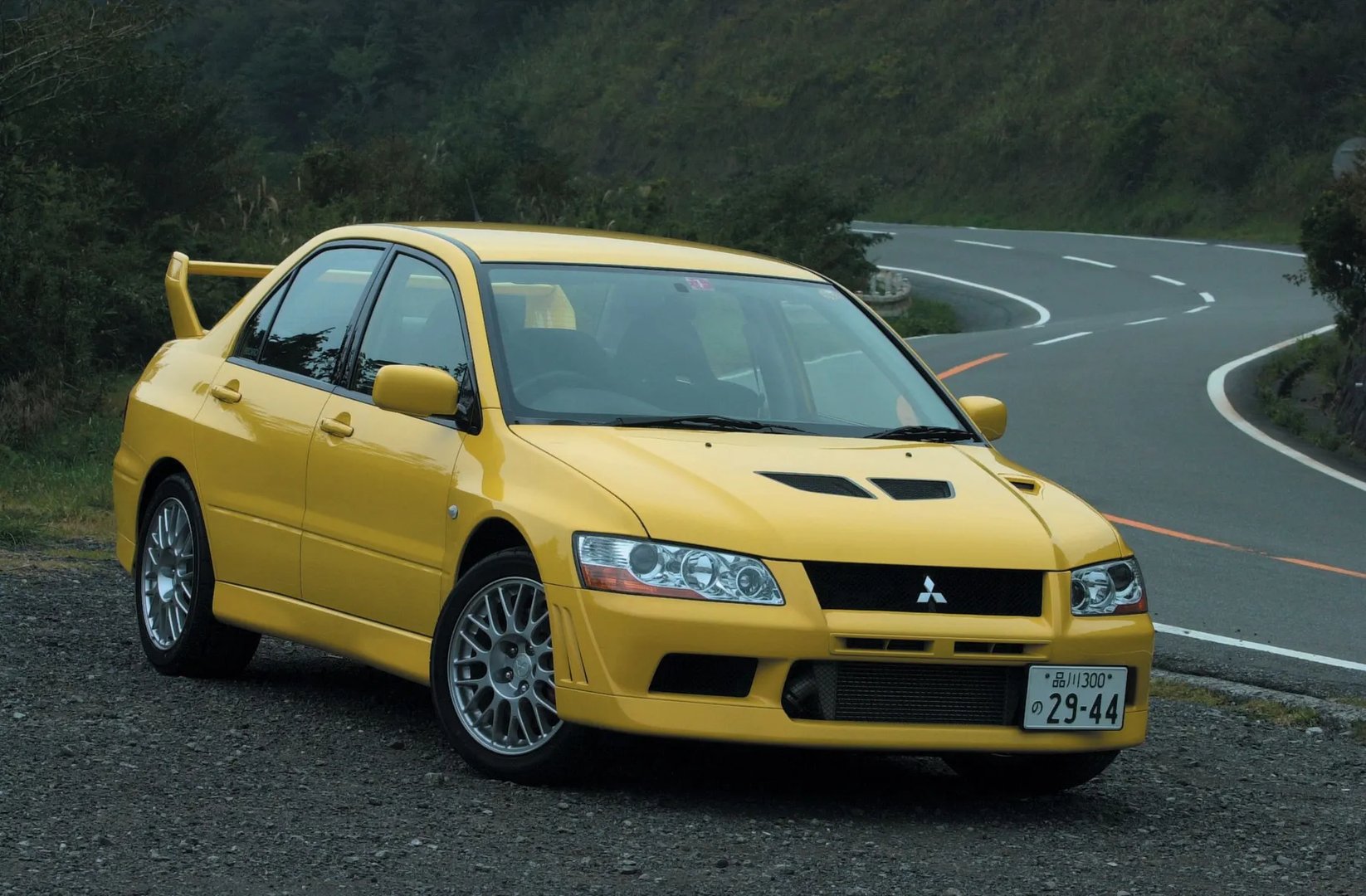 Mitsubishi_Lancer_Evolution_7_generation__Sedan__4.jpg