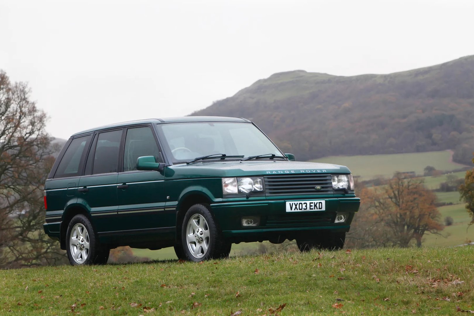 Land Rover_Range_Rover_2_generation__SUV_5-doors__5.jpg
