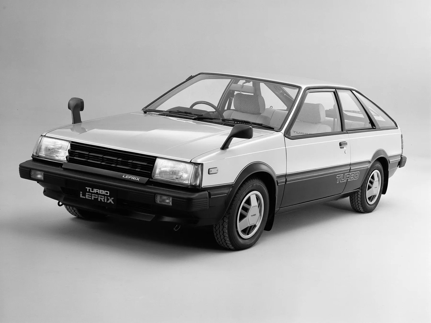 Nissan_Sunny_5_generation__Coupe__3.jpg