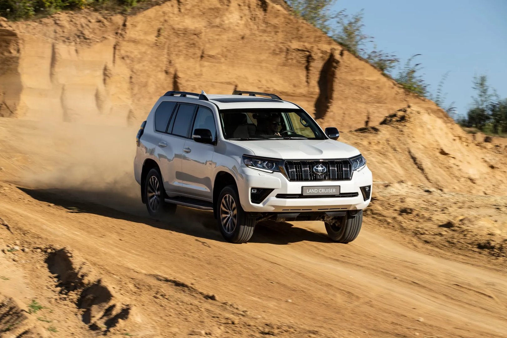Toyota_Land_Cruiser_4_generation_restyling_3__SUV_5-doors__11.jpg