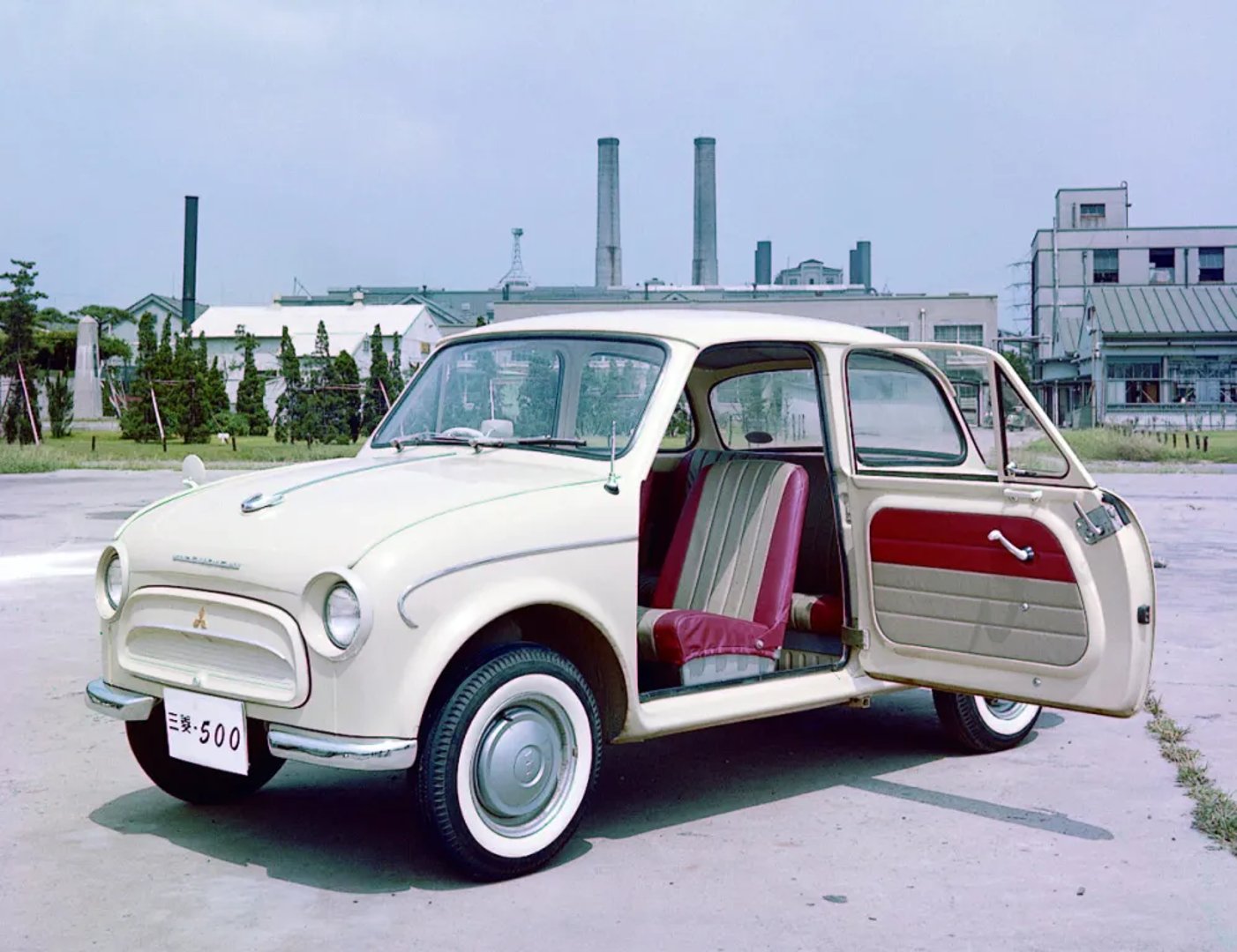 Mitsubishi_500_1_generation__Sedan_2-doors__1.jpg