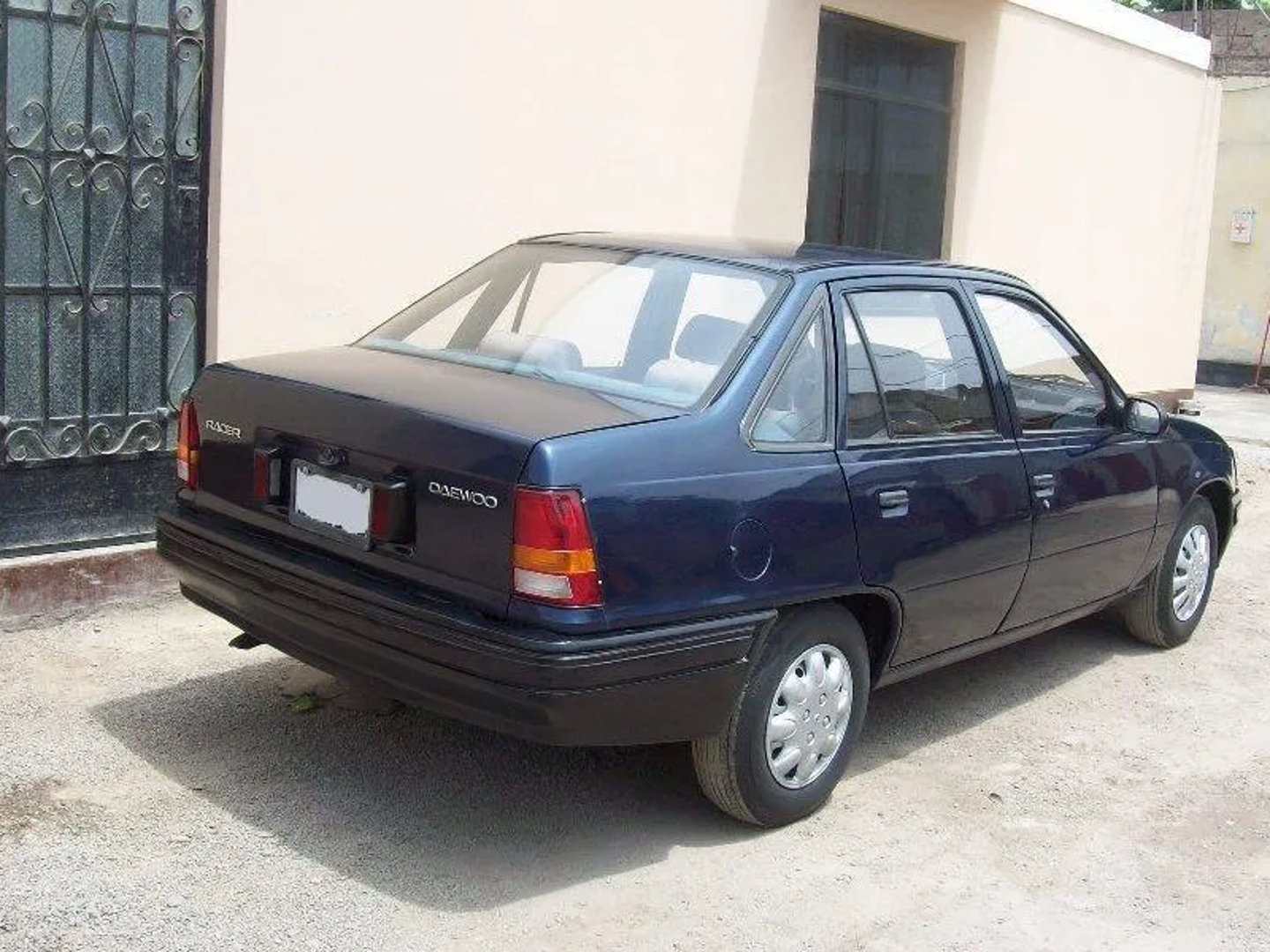Daewoo_Racer_1_generation__Sedan__6.jpg