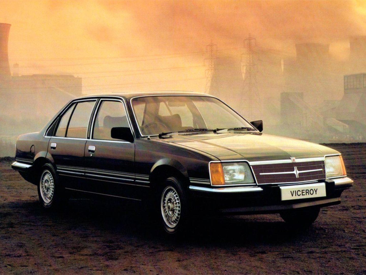 vauxhall_Viceroy_1_generation__Sedan__2.jpg