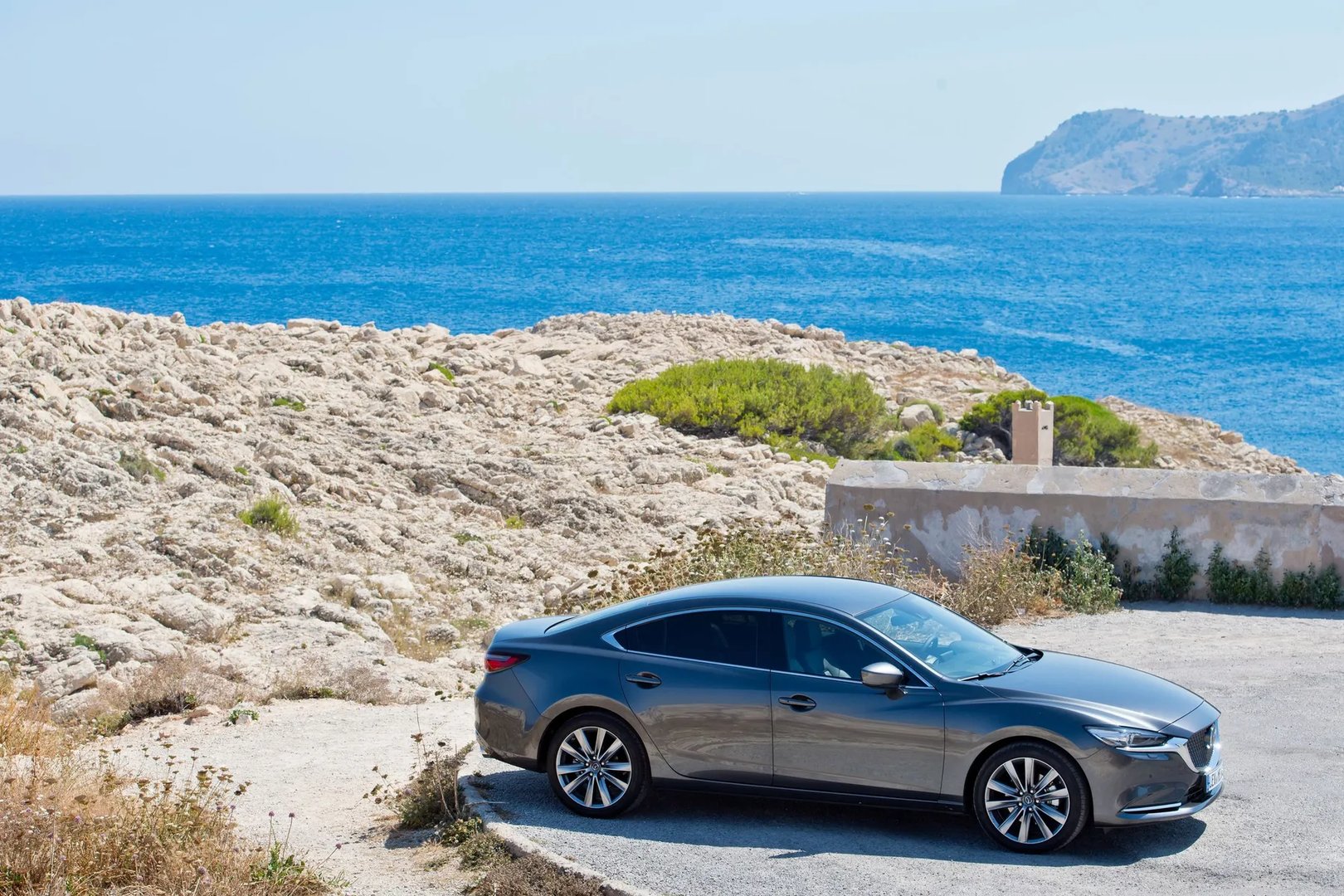 Mazda_6_3_generation_restyling_2__Sedan__8.jpg