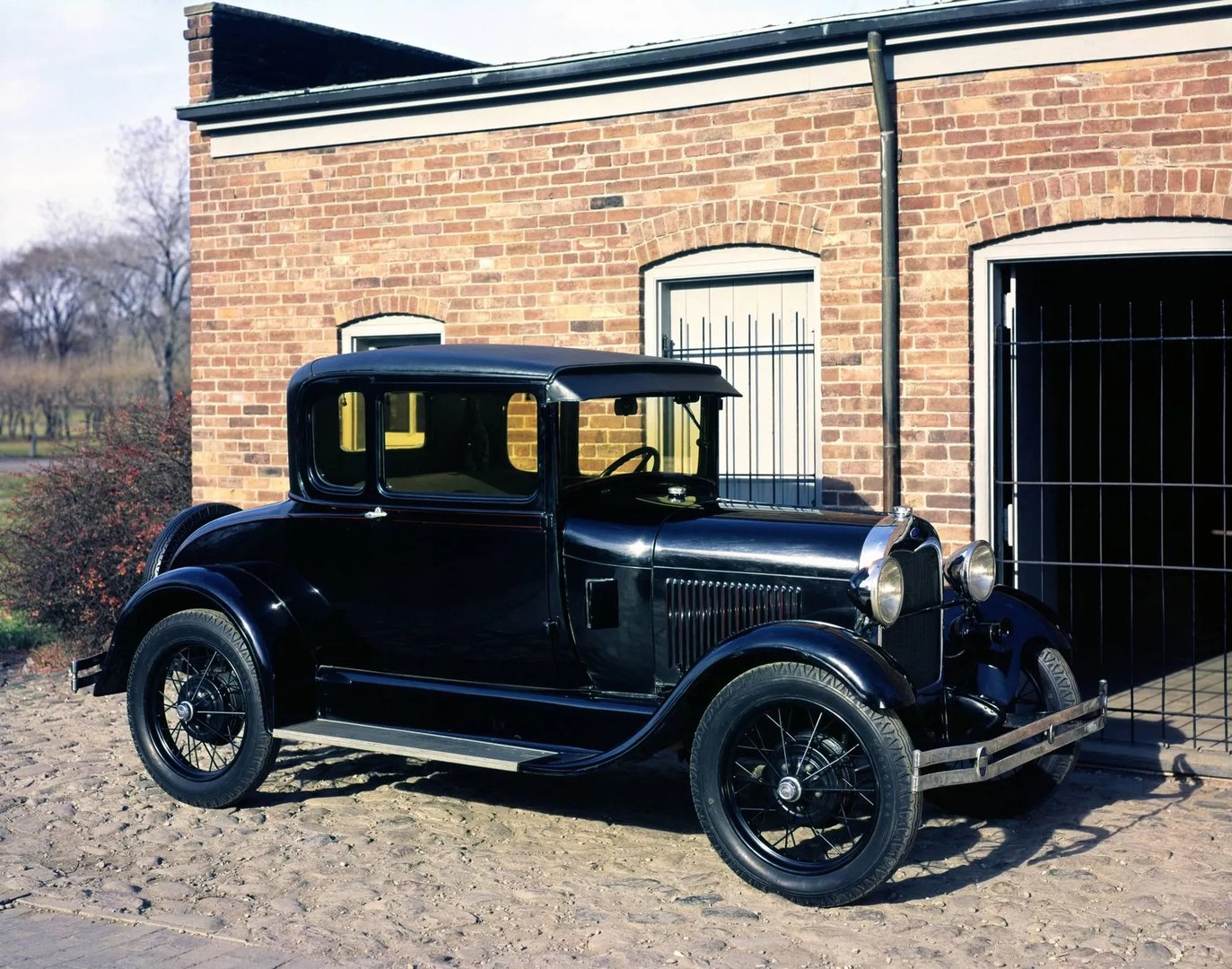 Ford_Model_A_1_generation__Coupe__6.jpg