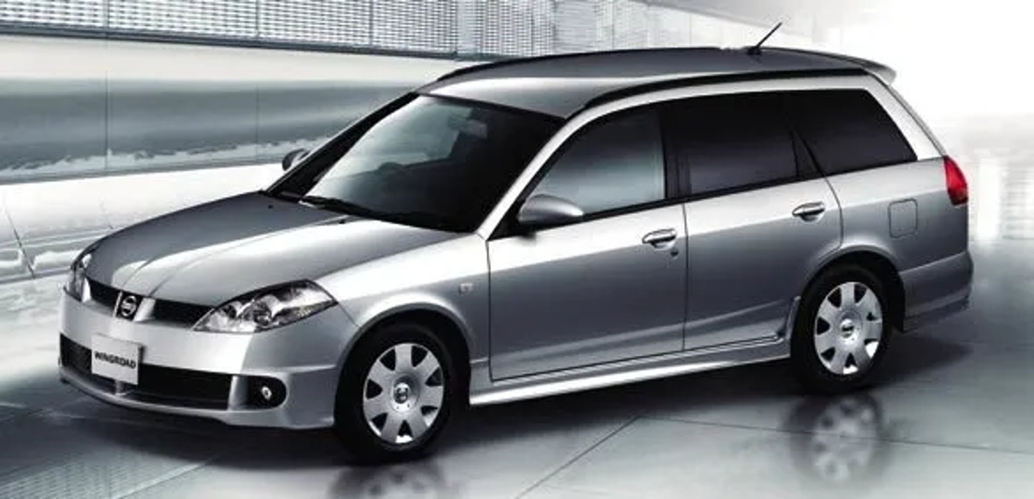 Nissan_Wingroad_2_generation_restyling__Estate_5-door__1.jpg