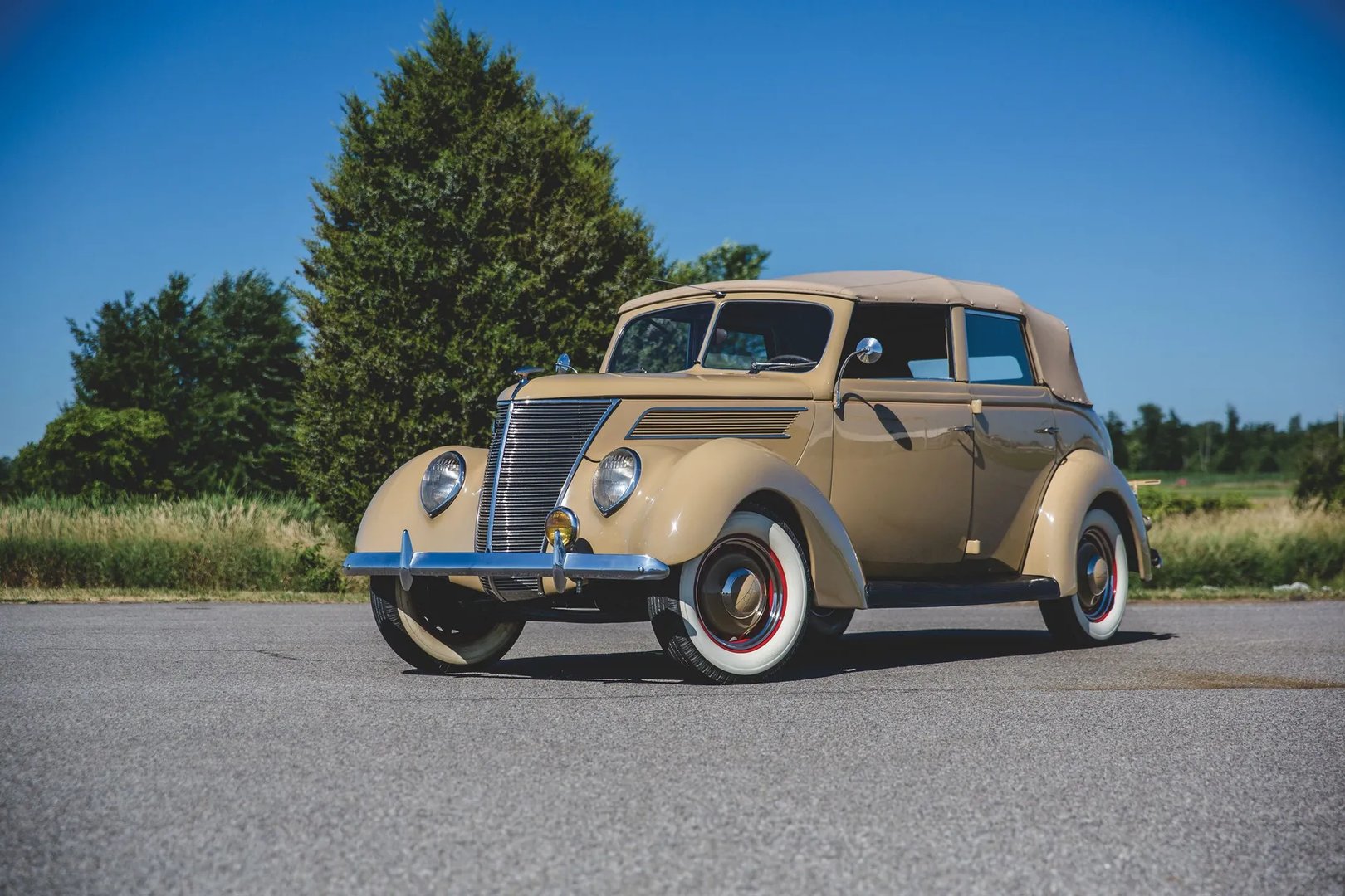 Ford_V8_2_generation__Phaeton__5.jpg