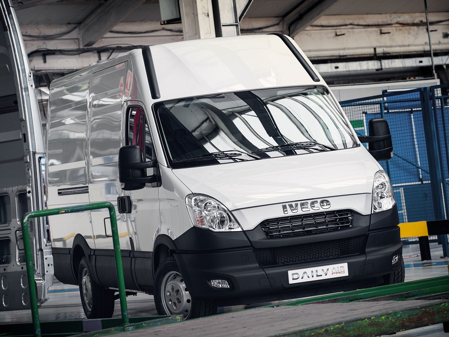 iveco_Daily_2_generation_restyling_2__Van_Long__6.jpg