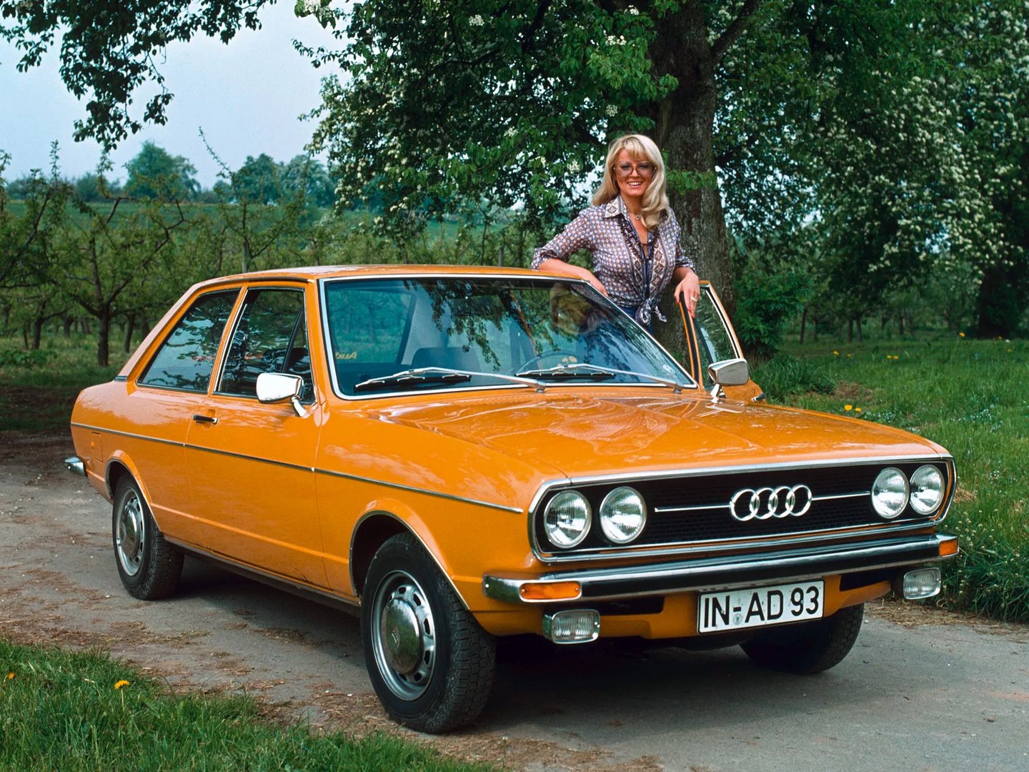 Audi_80_1_generation__Coupe__3.jpg