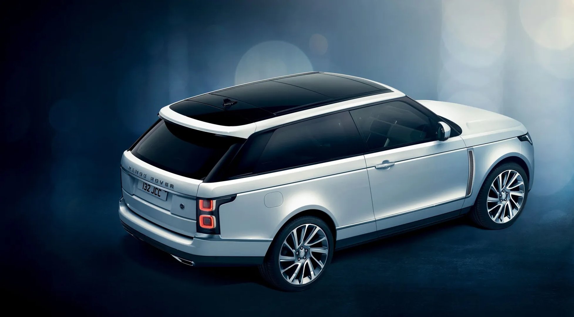 Land Rover_Range_Rover_4_generation_restyling__SUV_3-doors__7.jpg