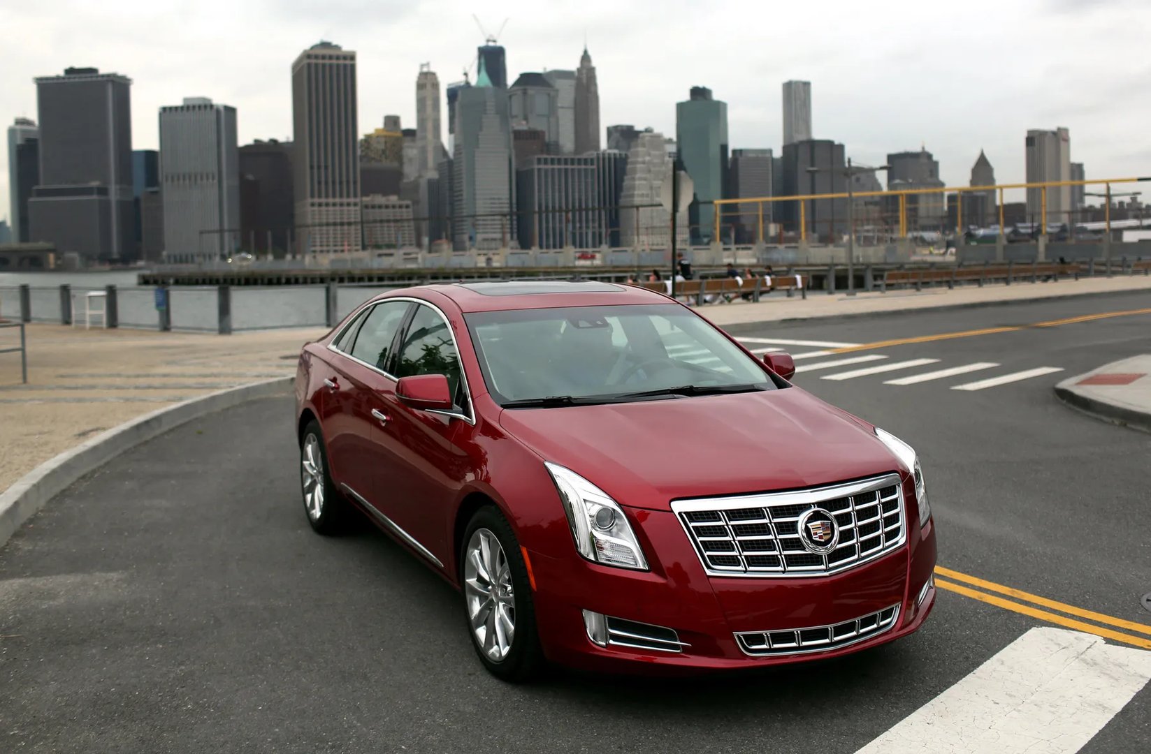 Cadillac_XTS_1_generation__Sedan__12.jpg