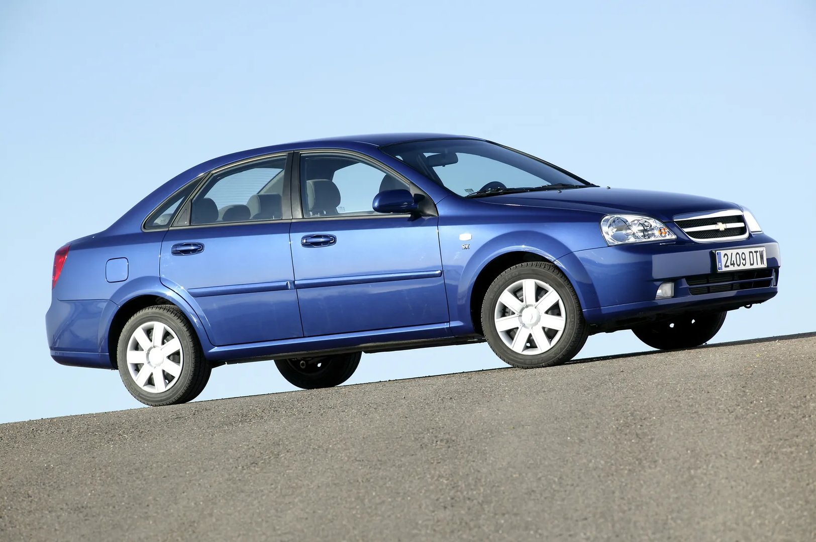 Chevrolet_Nubira_1_generation__Sedan__2.jpg