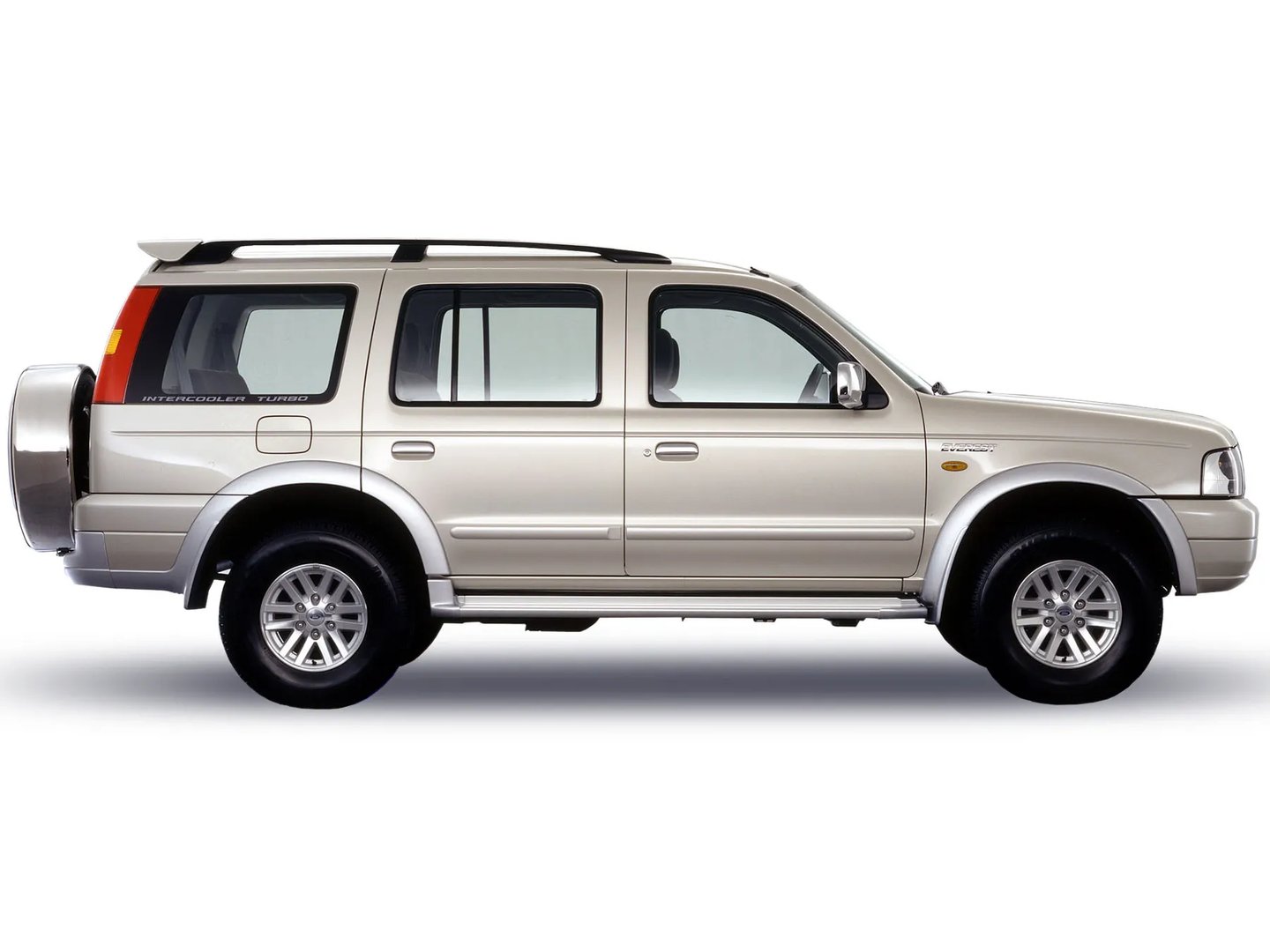 Ford_Everest_1_generation__SUV_5-doors__2.jpg