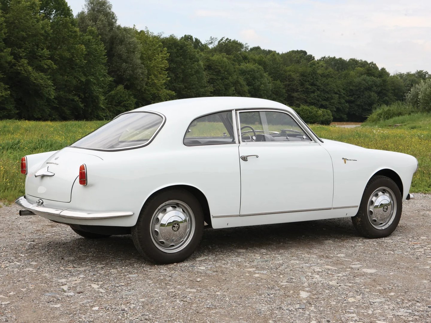Alfa Romeo_Giulietta_1_generation__Coupe__8.jpg