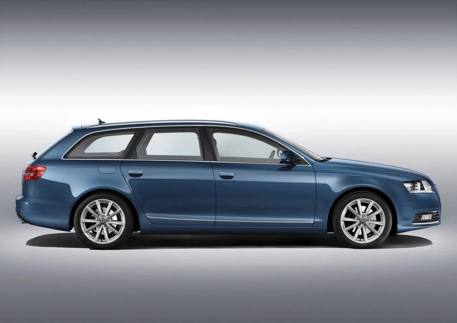 Audi_A6_3_generation_restyling__Estate_5-door__1.jpg