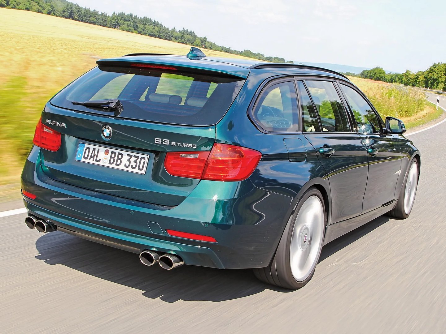 Alpina_B3_5_generation__Estate_5-door__2.jpg