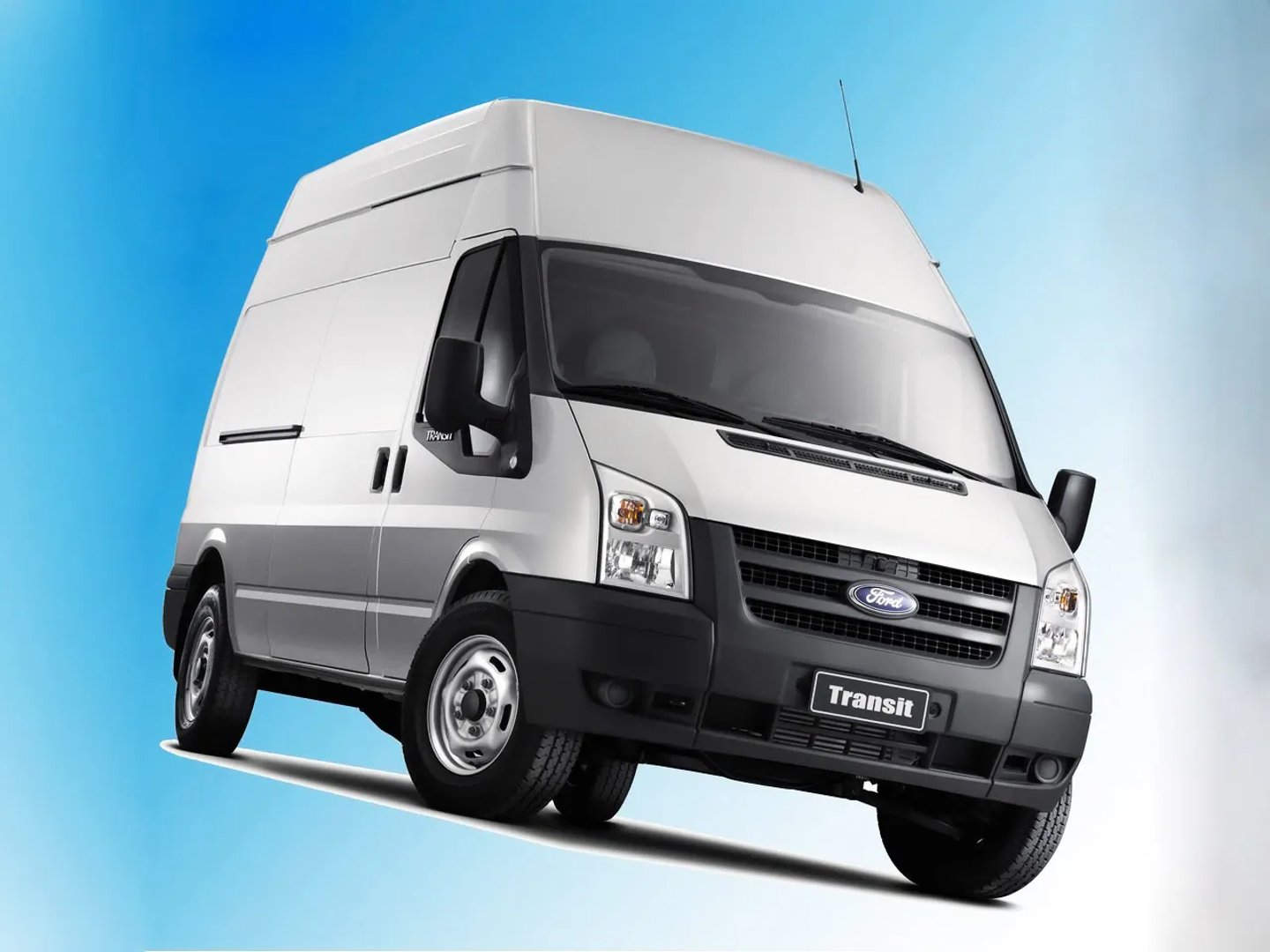 Ford_Transit_3_generation_restyling__Van__7.jpg