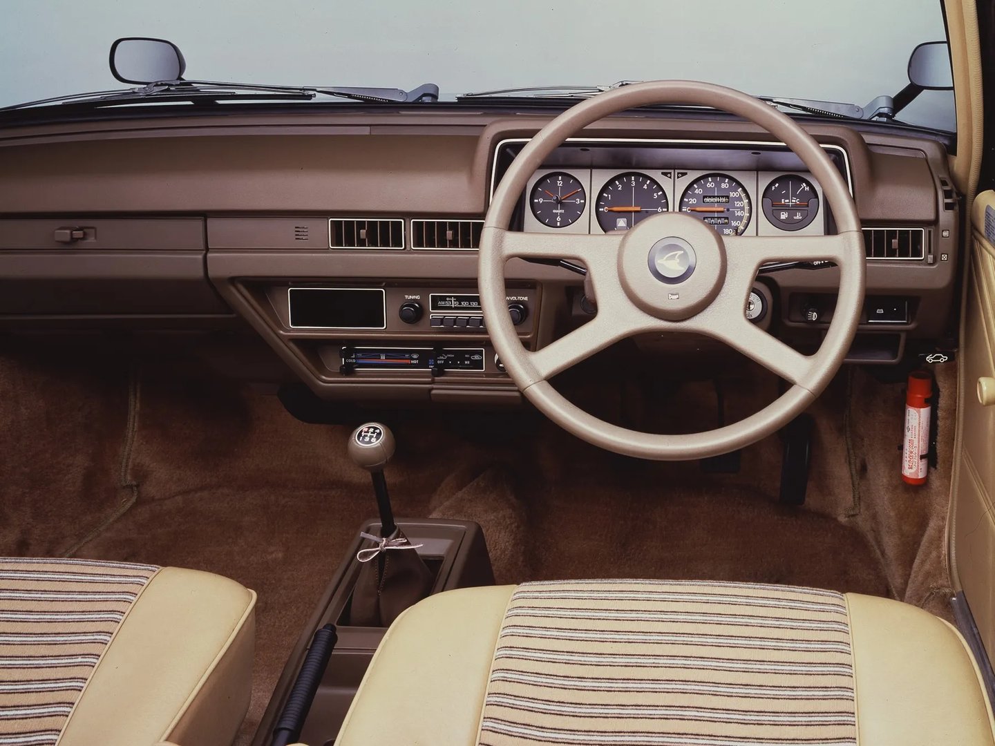 Nissan_Pulsar_1_generation__Mini_3-doors__7.jpg