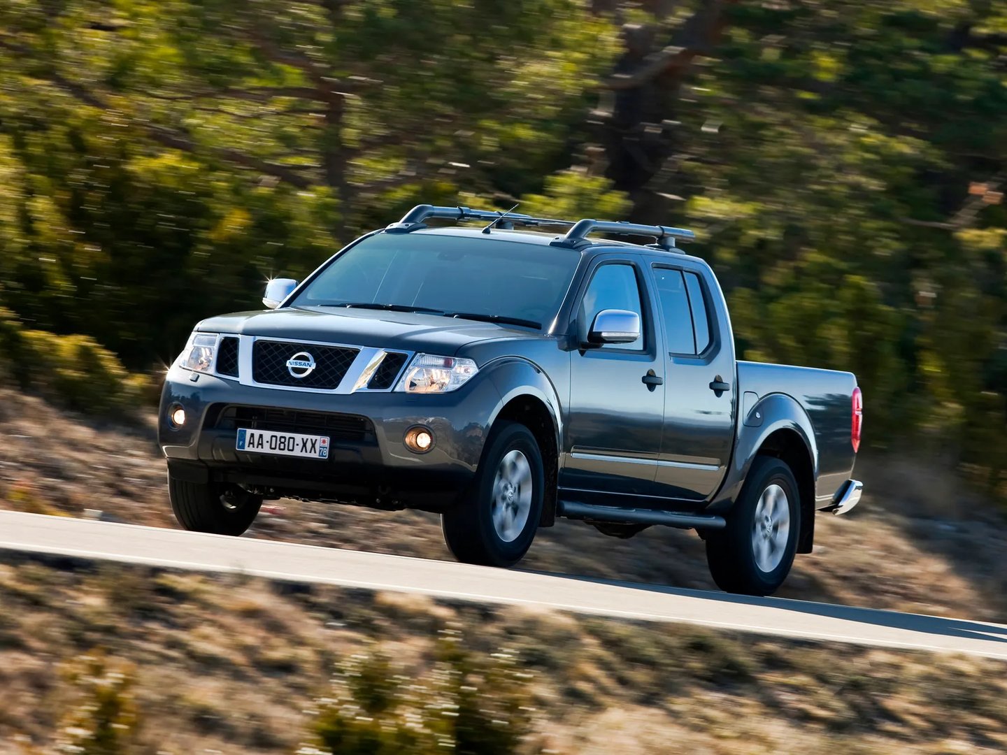 Nissan_Navara_3_generation_restyling__Pickup_double-cab__5.jpg