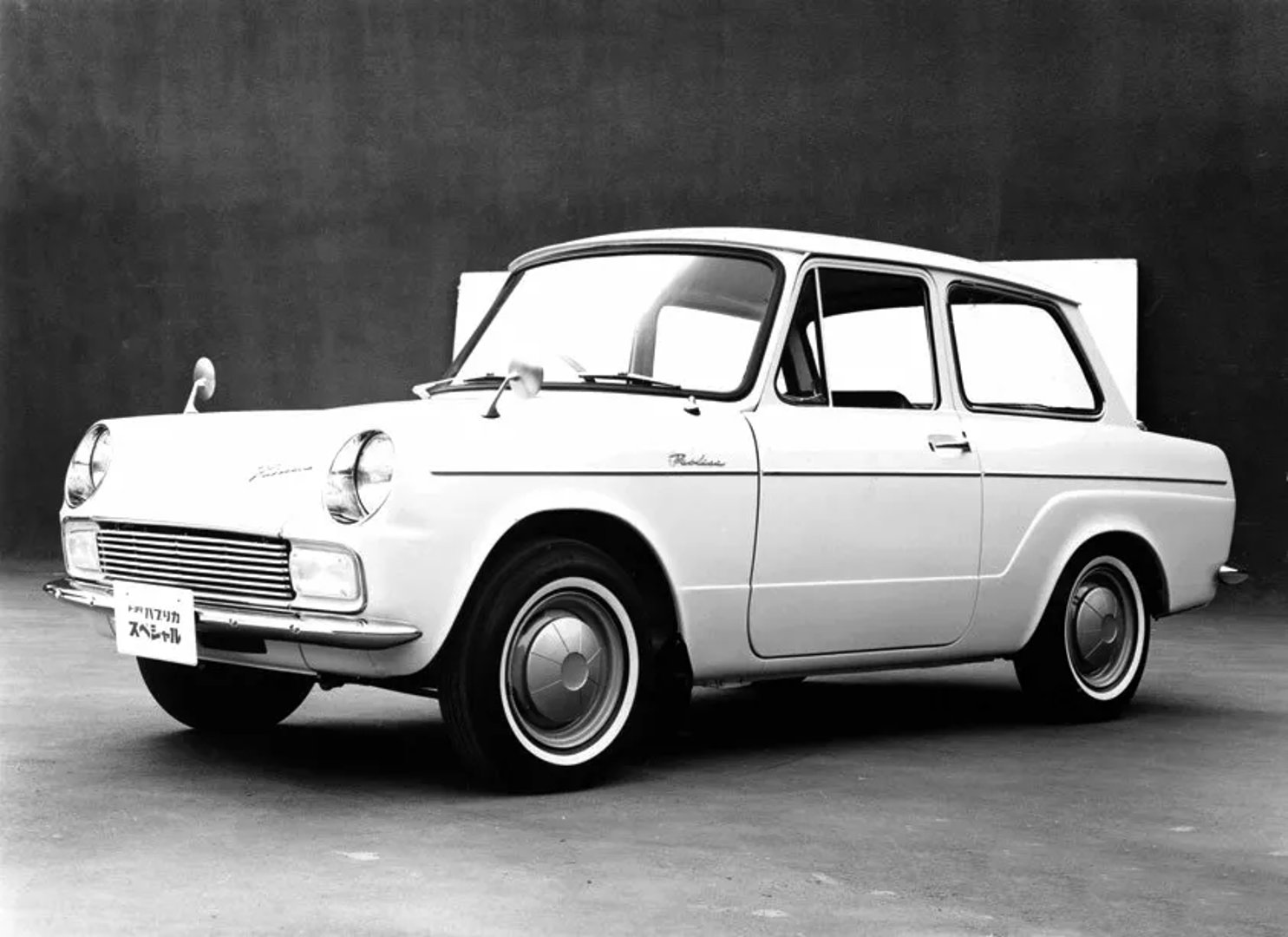 Toyota_Publica_1_generation__Coupe__6.jpg