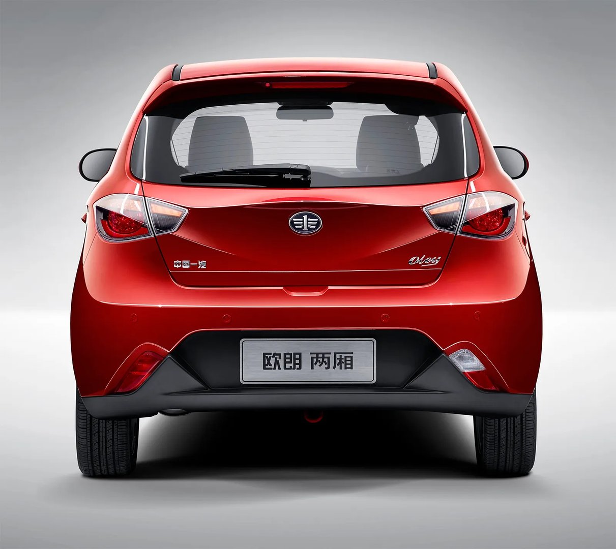 FAW_Oley_1_generation__Hatchback_5-door__2.jpg