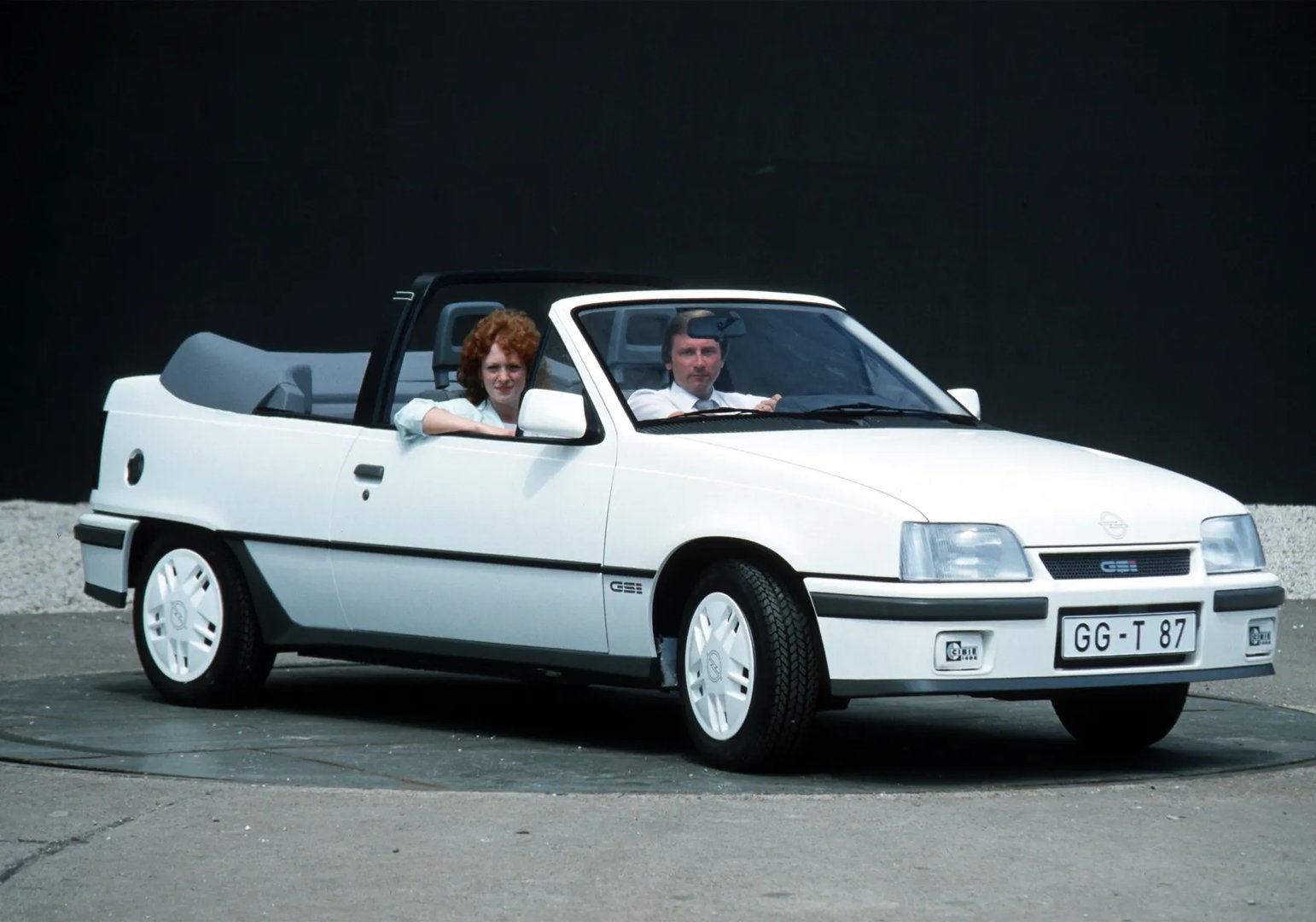 Opel_Kadett_5_generation__Cabrio__1.jpg