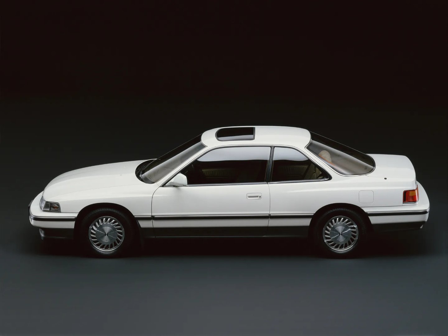 Honda_Legend_1_generation__Coupe__2.jpg