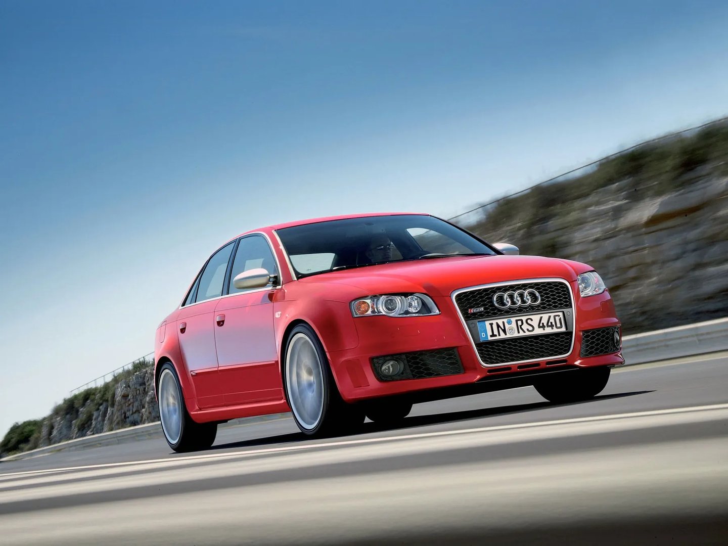 Audi_RS4_2_generation__Sedan__12.jpg