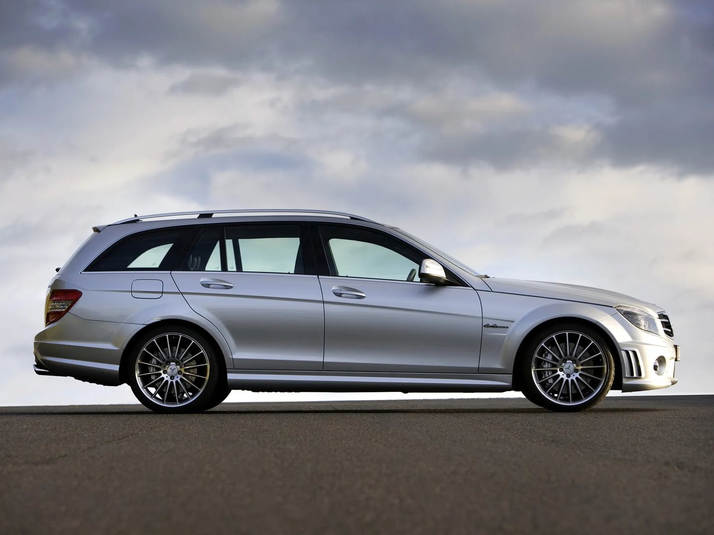 Mercedes_C-Class_AMG_3_generation__Estate_5-door__10.jpg