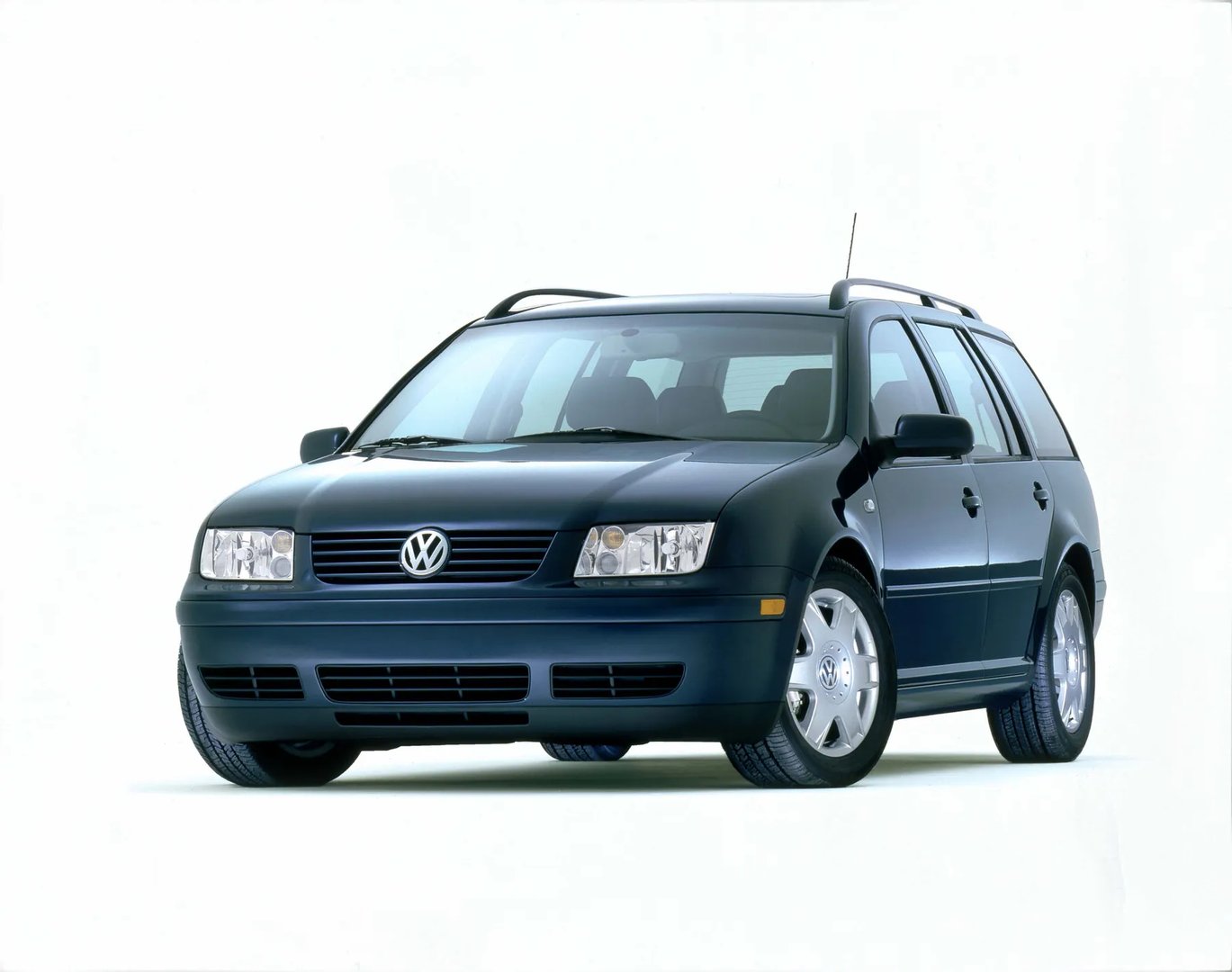 Volkswagen_Jetta_4_generation__Estate_5-door__1.jpg