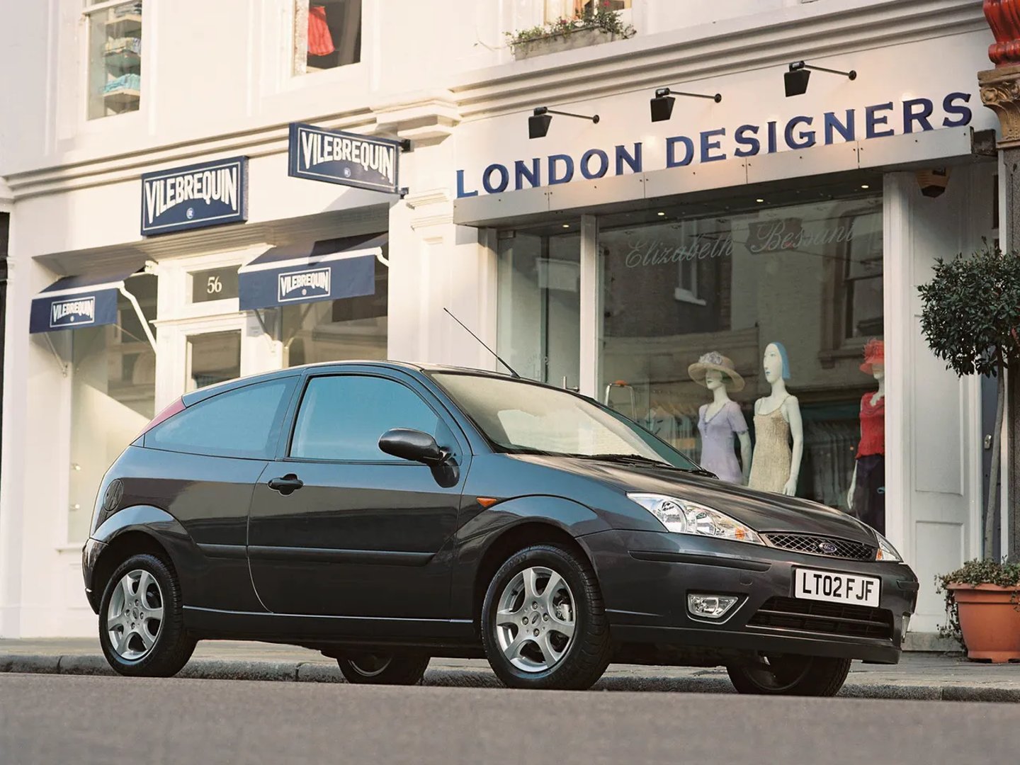 Ford_Focus_1_generation_restyling__Hatchback_3-door__6.jpg