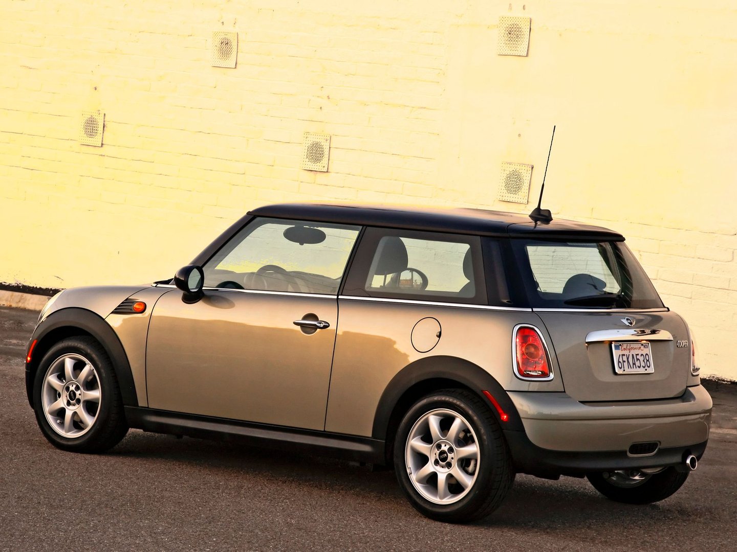 mini_Cooper_2_generation__Mini_3-doors__6.jpg