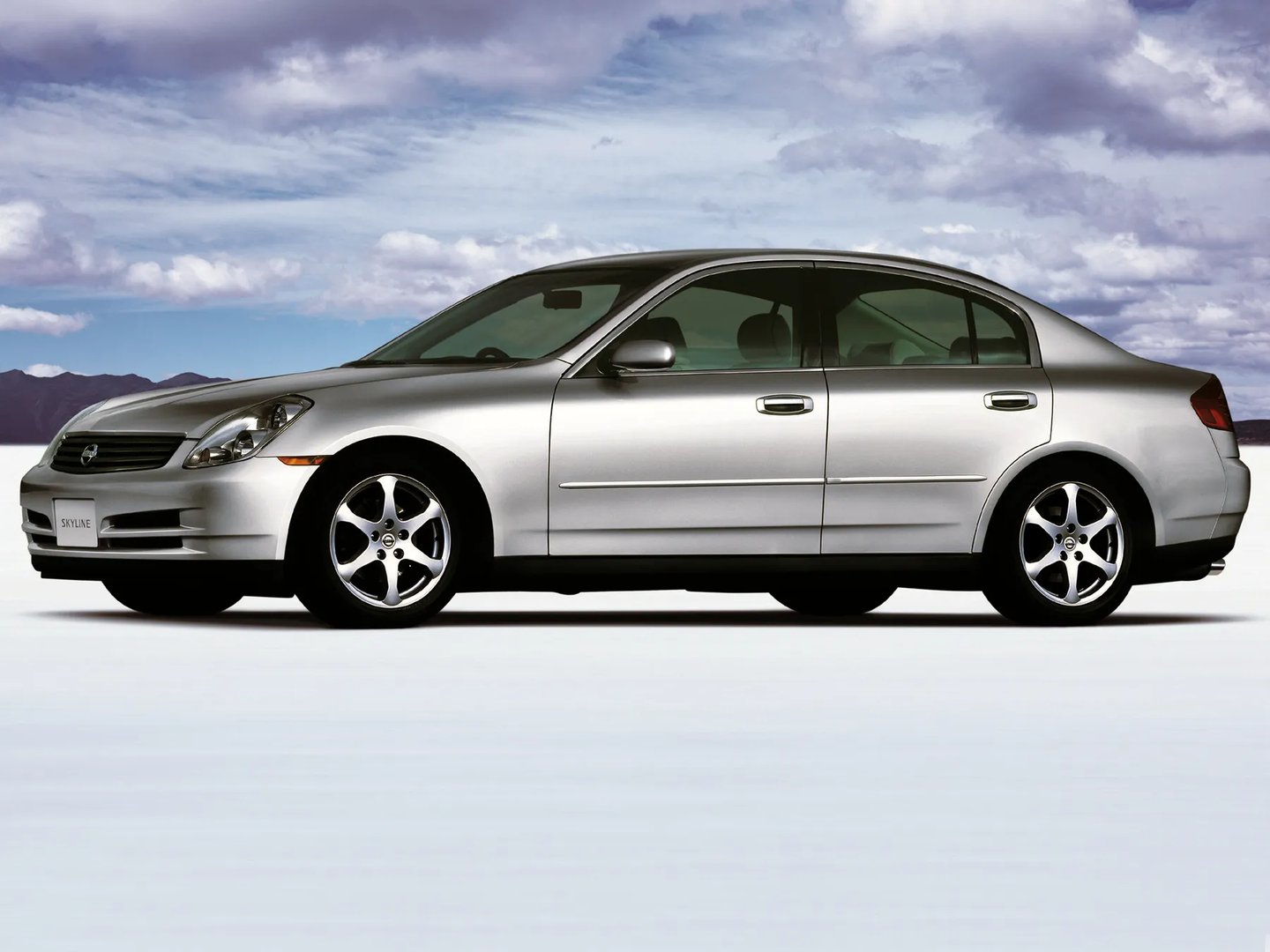 Nissan_Skyline_11_generation__Sedan__9.jpg