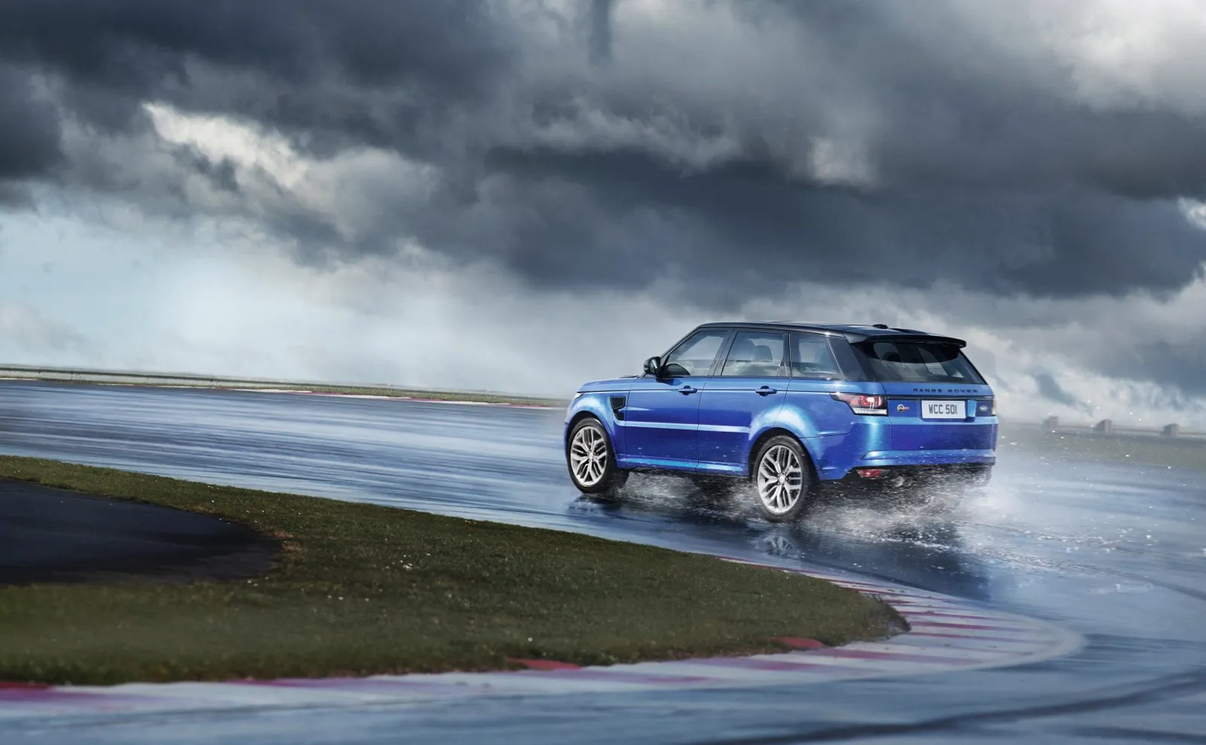 Land Rover_Range_Rover_Sport_2_generation__SUV_5-doors__2.jpg