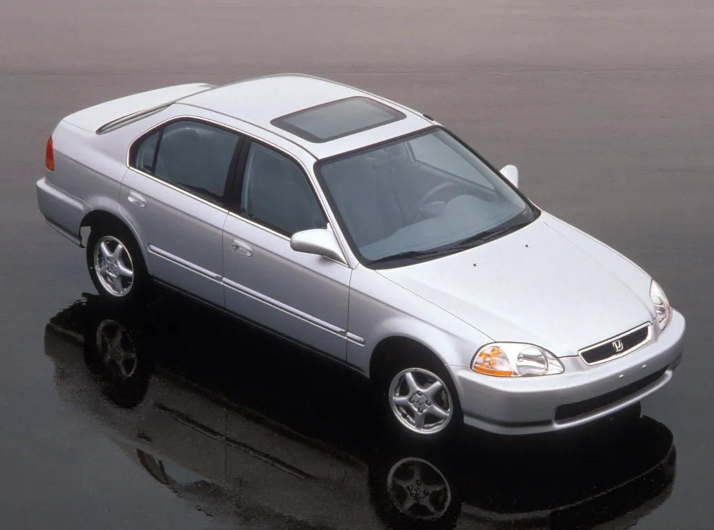 Honda_Civic_6_generation__Sedan__1.jpg