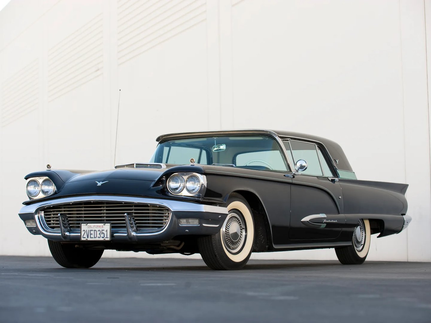 Ford_Thunderbird_2_generation__Coupe_Hardtop__6.jpg
