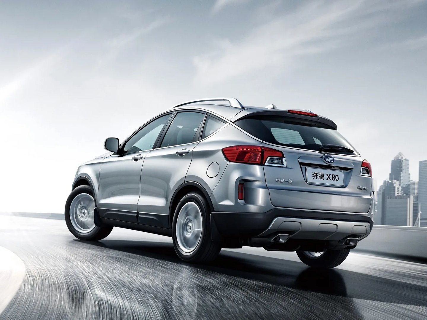 FAW_Besturn_X80_1_generation__SUV_5-doors__1.jpg