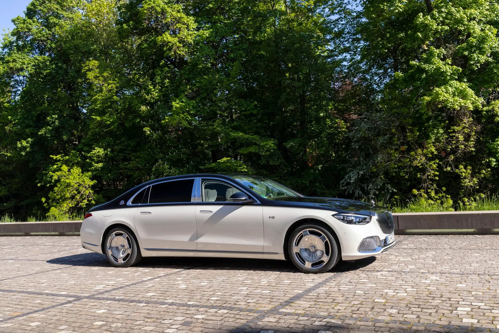 Mercedes_Maybach_S-Class_2_generation__Sedan_Long__3.jpg