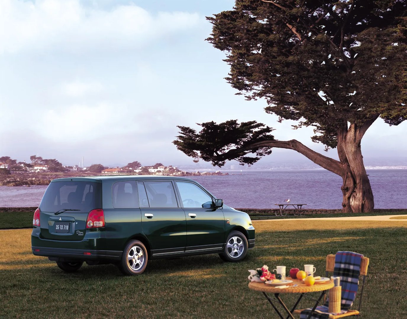 Mitsubishi_Dion_1_generation__Compact_Van__7.jpg