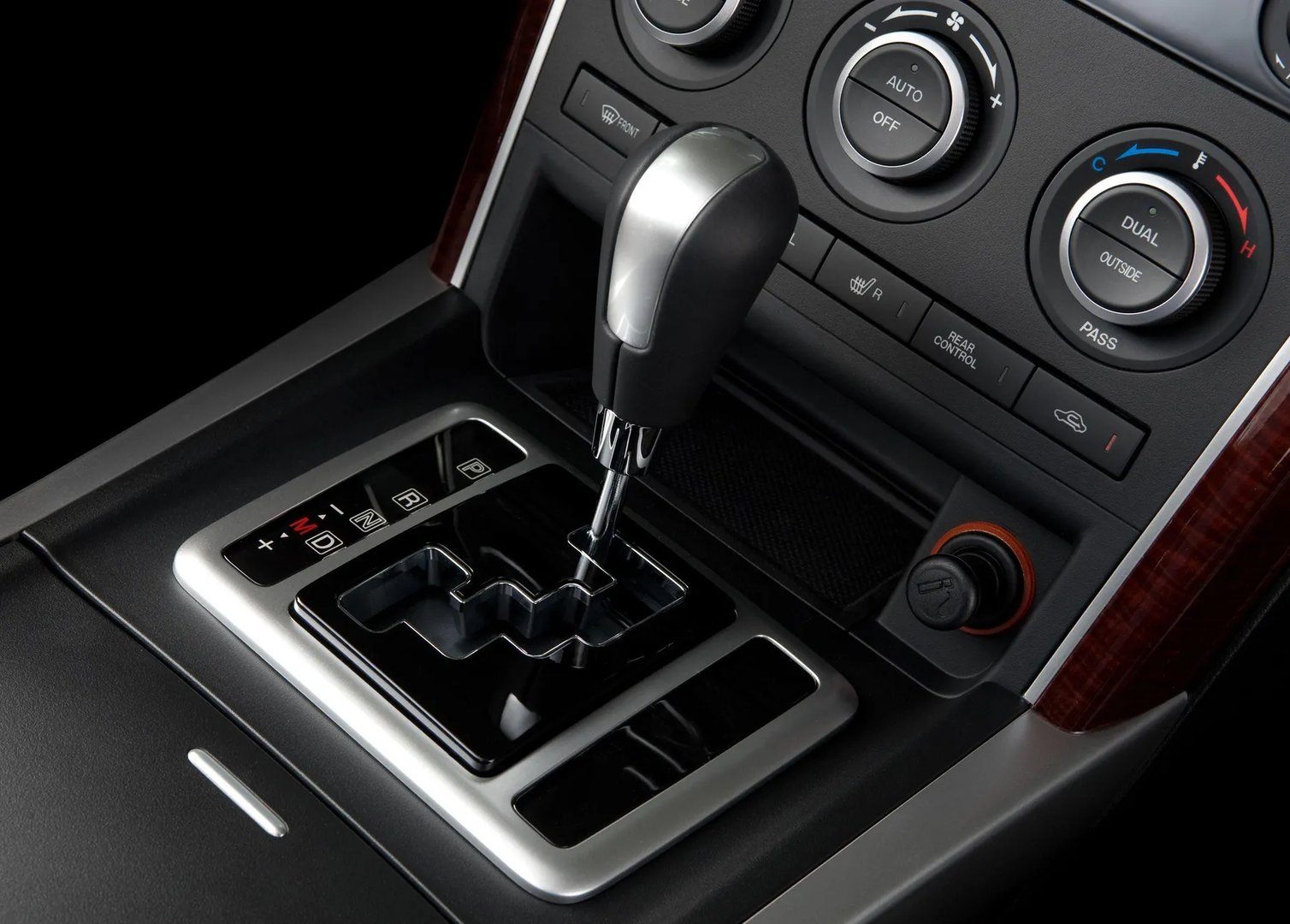 Mazda_CX-9_1_generation__SUV_5-doors__13.jpg