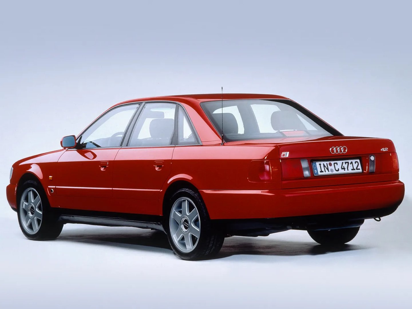 Audi_S6_1_generation__Sedan__2.jpg
