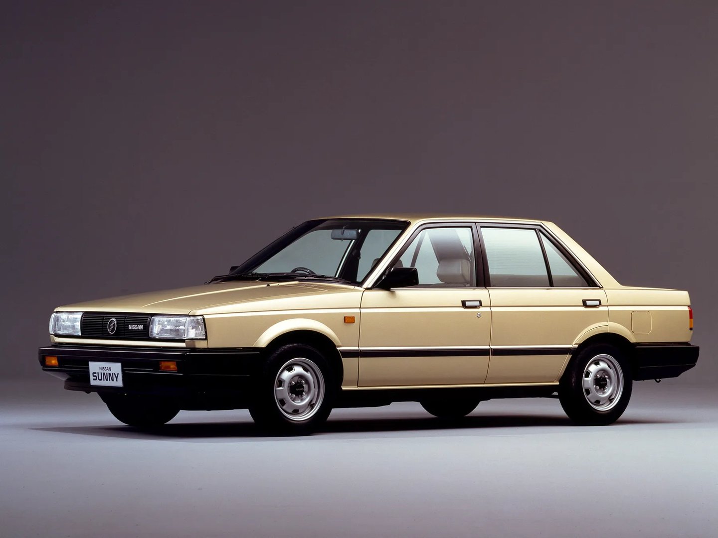 Nissan_Sunny_6_generation__Sedan__13.jpg