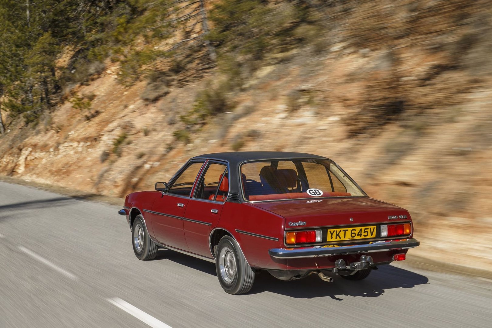 vauxhall_Cavalier_1_generation__Sedan__9.jpg