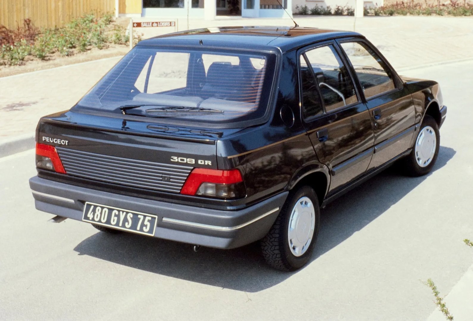 Peugeot_309_1_generation_restyling__Mini_5-doors__6.jpg