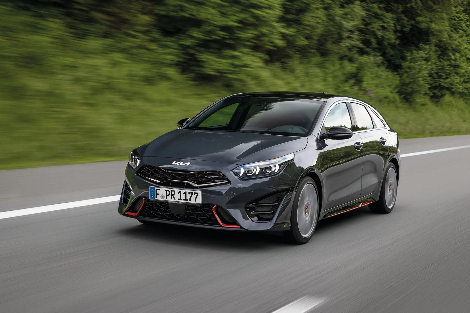Kia_Proceed_1_generation_restyling_1__Estate_5-door__4.jpg